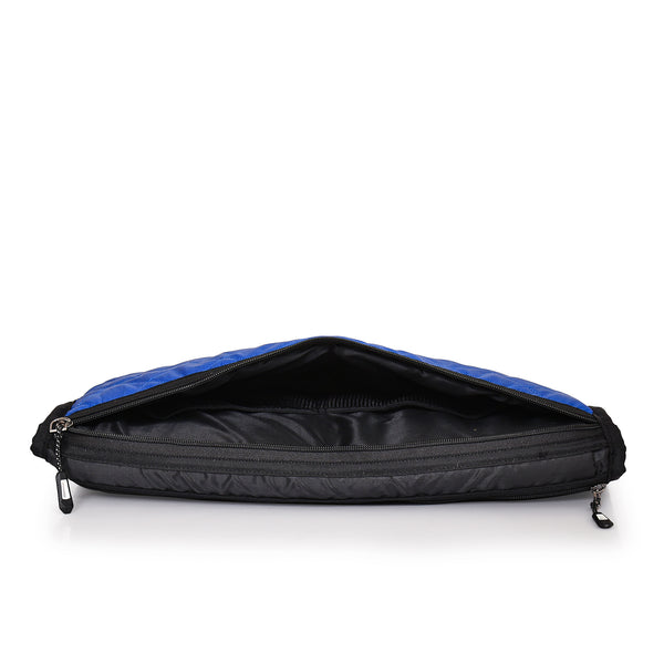 Water-Resistant Quilted 4.5L Laptop Messenger Bag