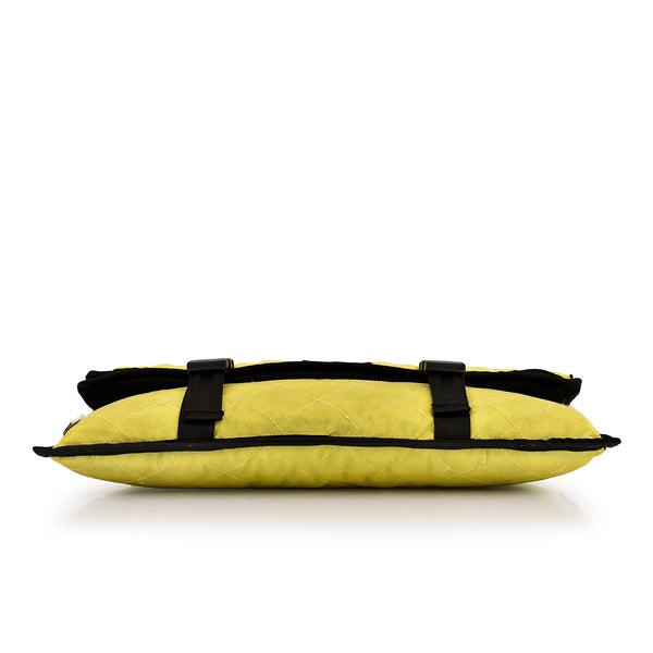 bottom #Yellow