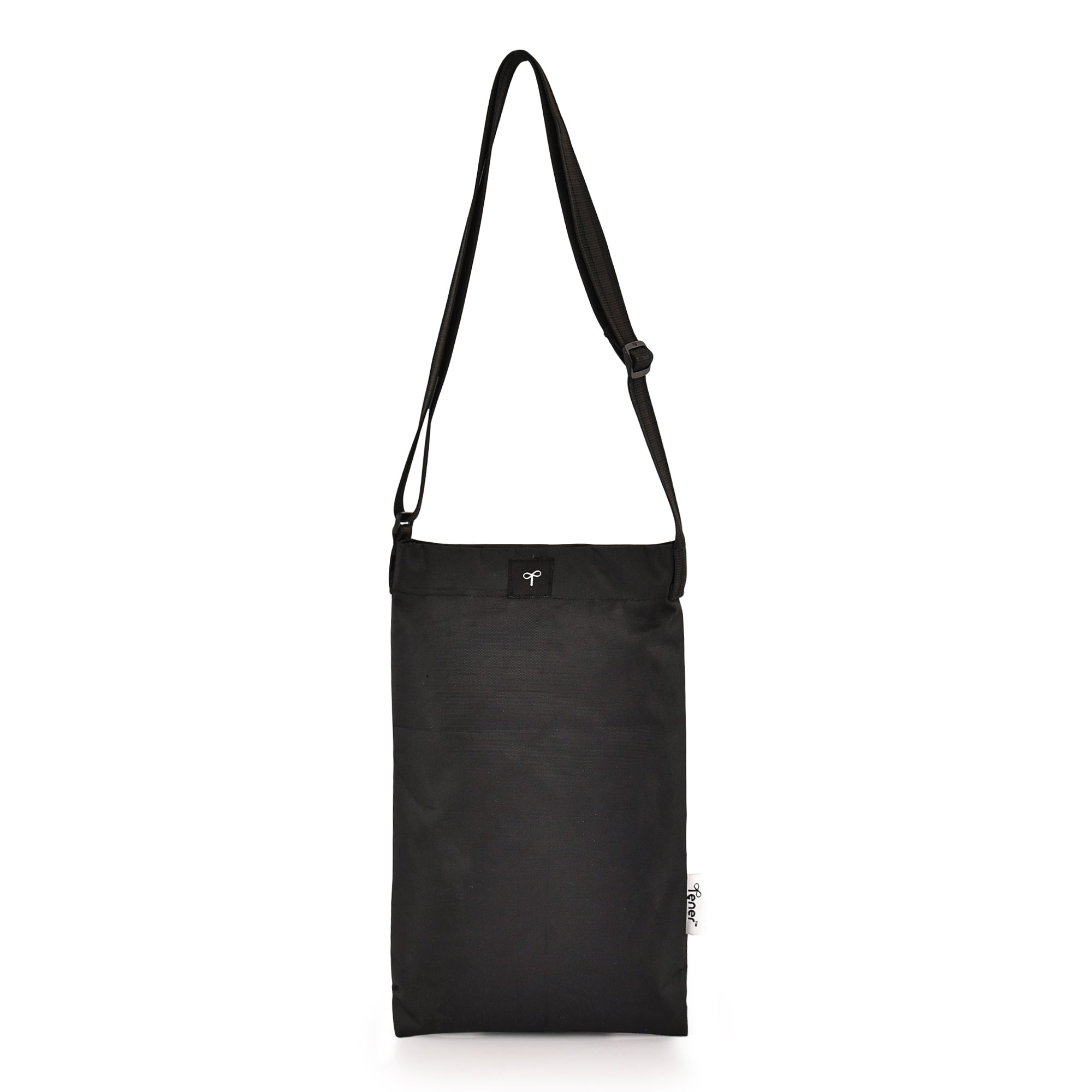 Tener car trash bag with adjustable strap for hanging