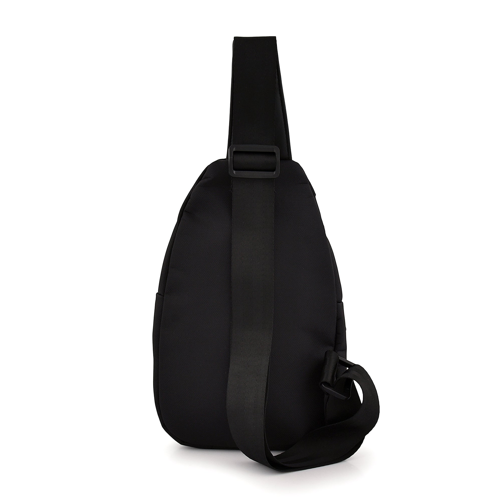 Multiple zipper compartments on Tener 3.5L sling bag