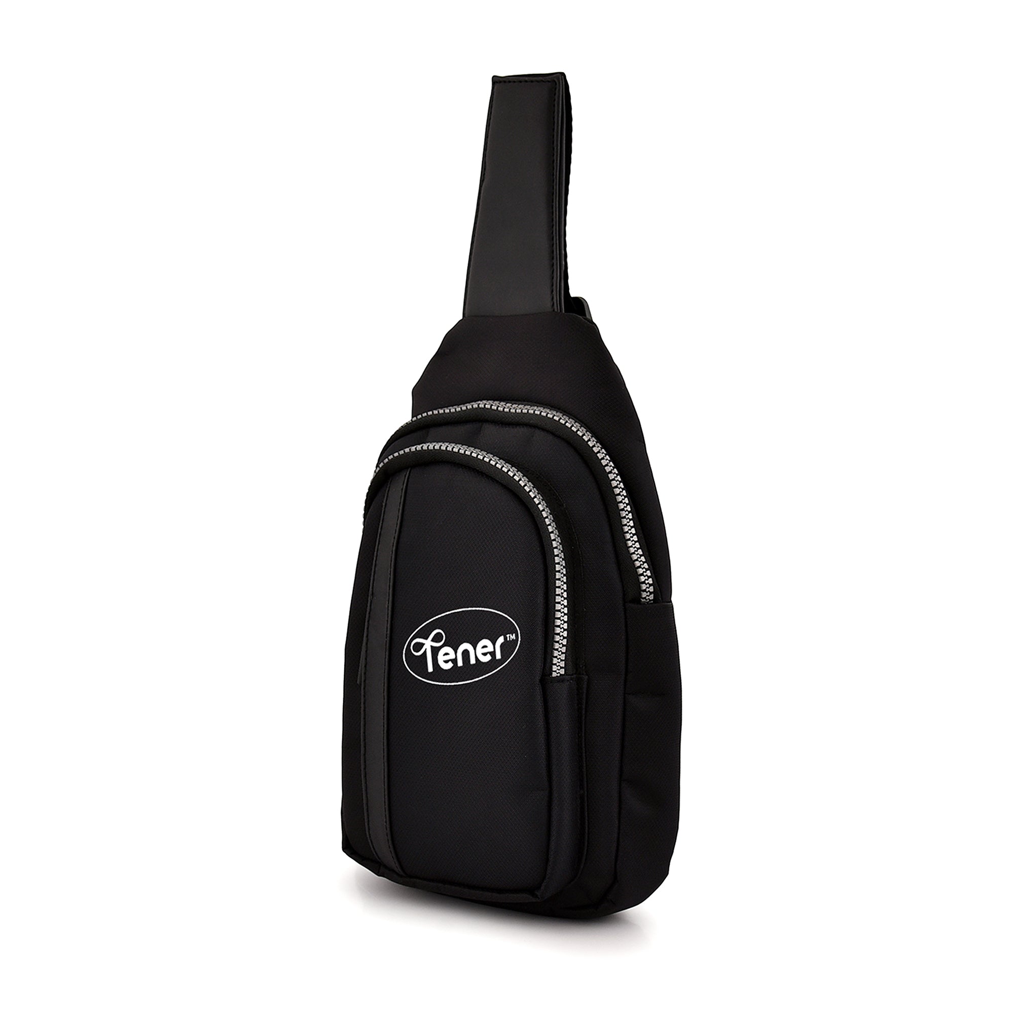 Adjustable shoulder strap on Tener 3.5L sling bag